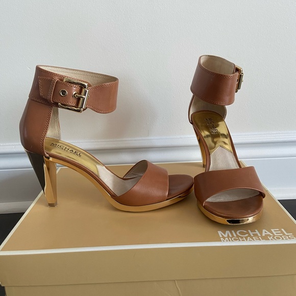Michael Kors shoes size 7.5